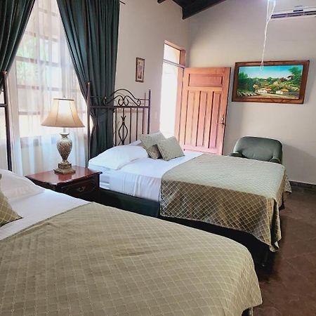 Camilas Hotel San Pedro Sula Zewnętrze zdjęcie