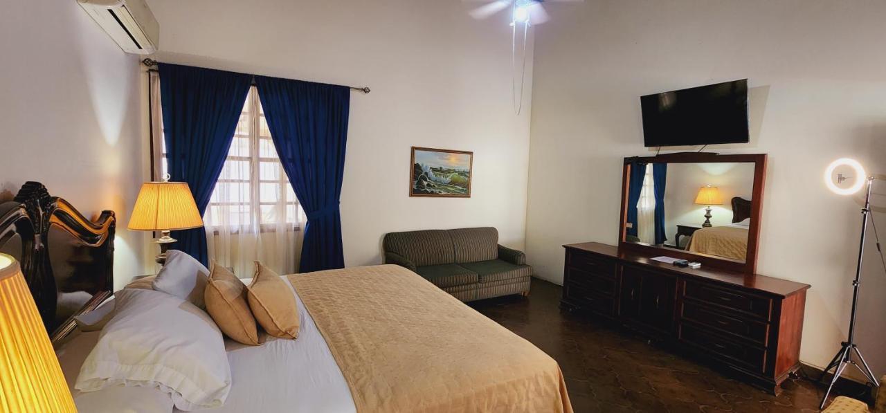 Camilas Hotel San Pedro Sula Zewnętrze zdjęcie